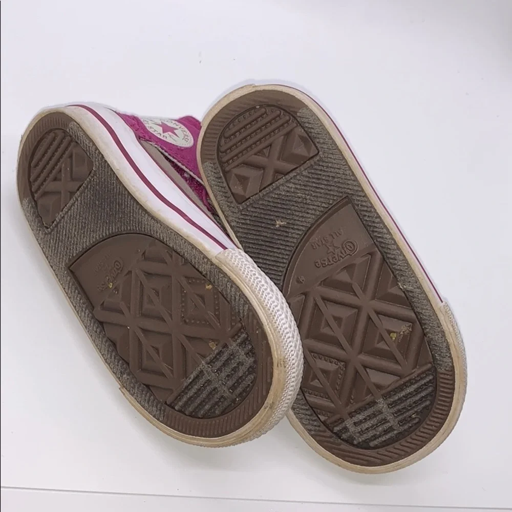 Girls High top converse all star sneakers size - 5